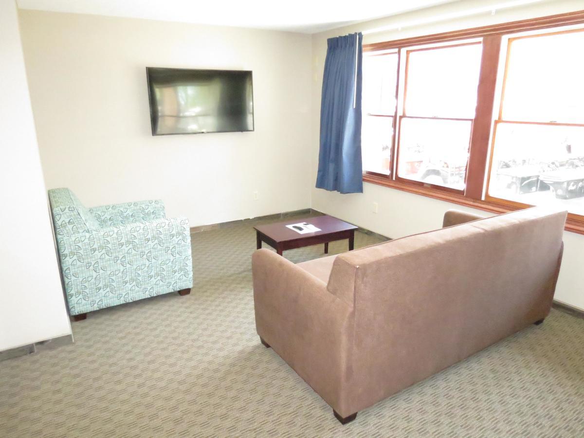 Edgewater Hotel And Suites Put-in-Bay Exterior foto